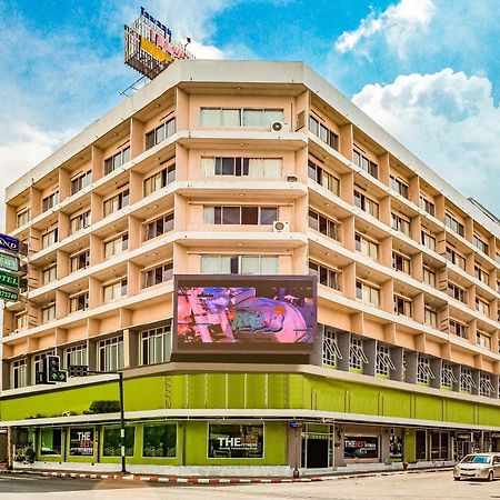 Oyo 441 Grand Thara Hotel Szuratthani Kültér fotó