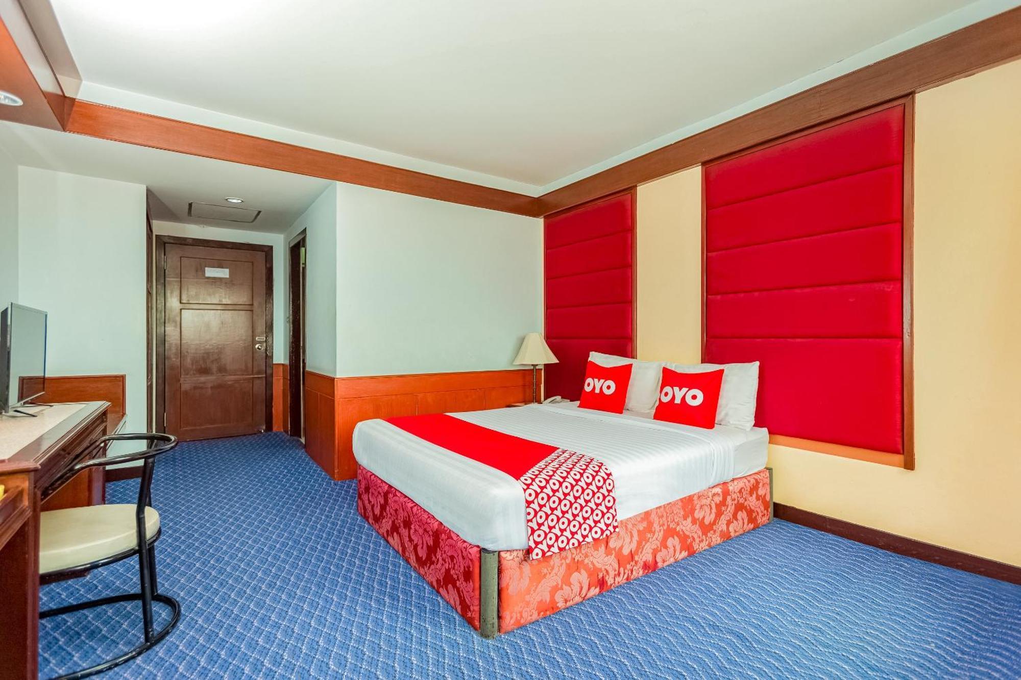 Oyo 441 Grand Thara Hotel Szuratthani Kültér fotó