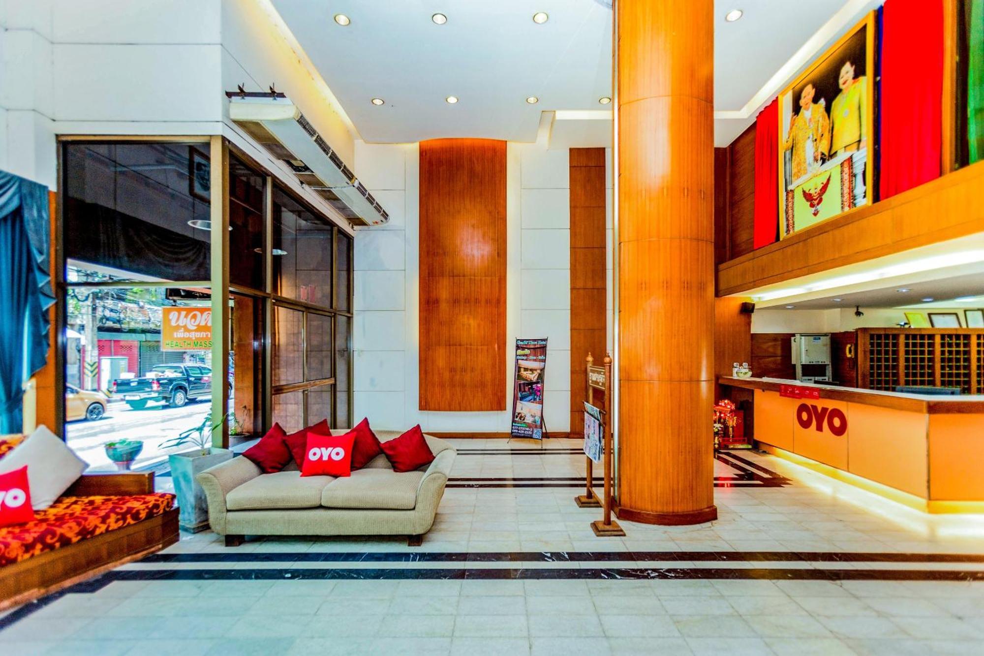 Oyo 441 Grand Thara Hotel Szuratthani Kültér fotó