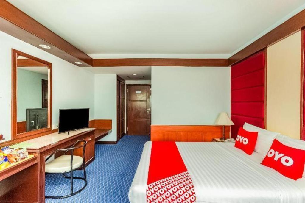 Oyo 441 Grand Thara Hotel Szuratthani Kültér fotó